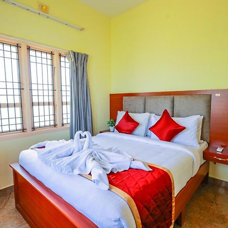 Hotel Bluemoon Tirunelveli Exteriör bild
