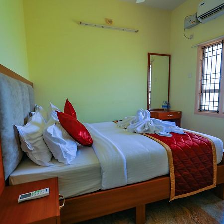 Hotel Bluemoon Tirunelveli Exteriör bild