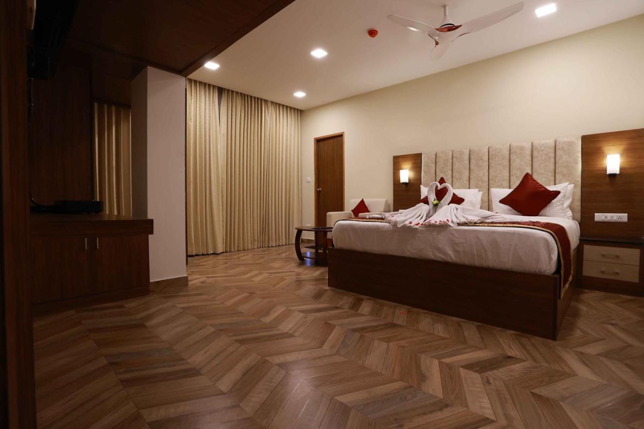 Hotel Bluemoon Tirunelveli Exteriör bild