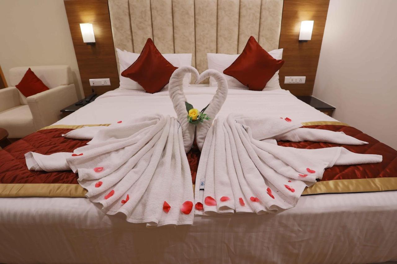 Hotel Bluemoon Tirunelveli Exteriör bild