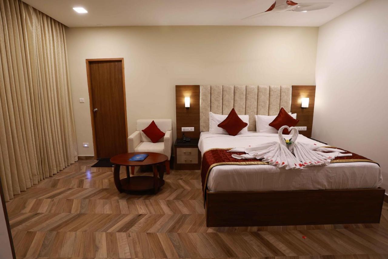 Hotel Bluemoon Tirunelveli Exteriör bild