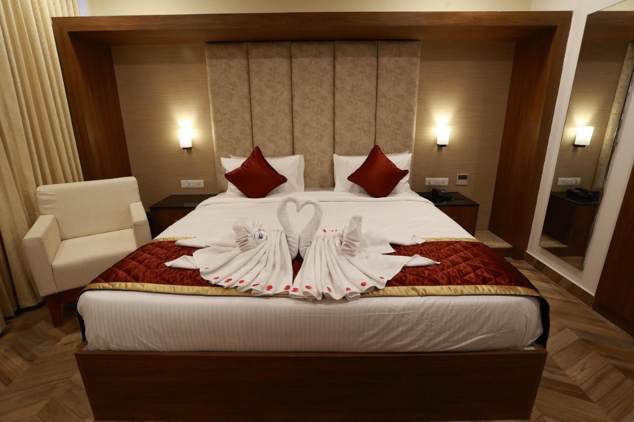 Hotel Bluemoon Tirunelveli Exteriör bild