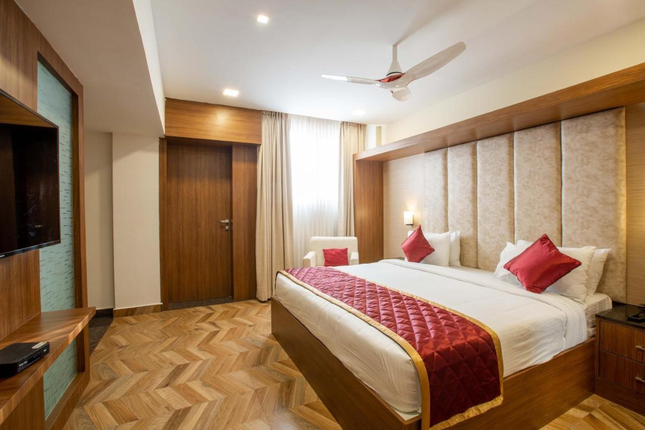 Hotel Bluemoon Tirunelveli Exteriör bild