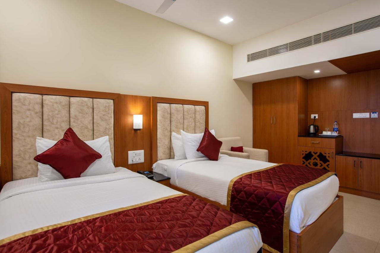 Hotel Bluemoon Tirunelveli Exteriör bild