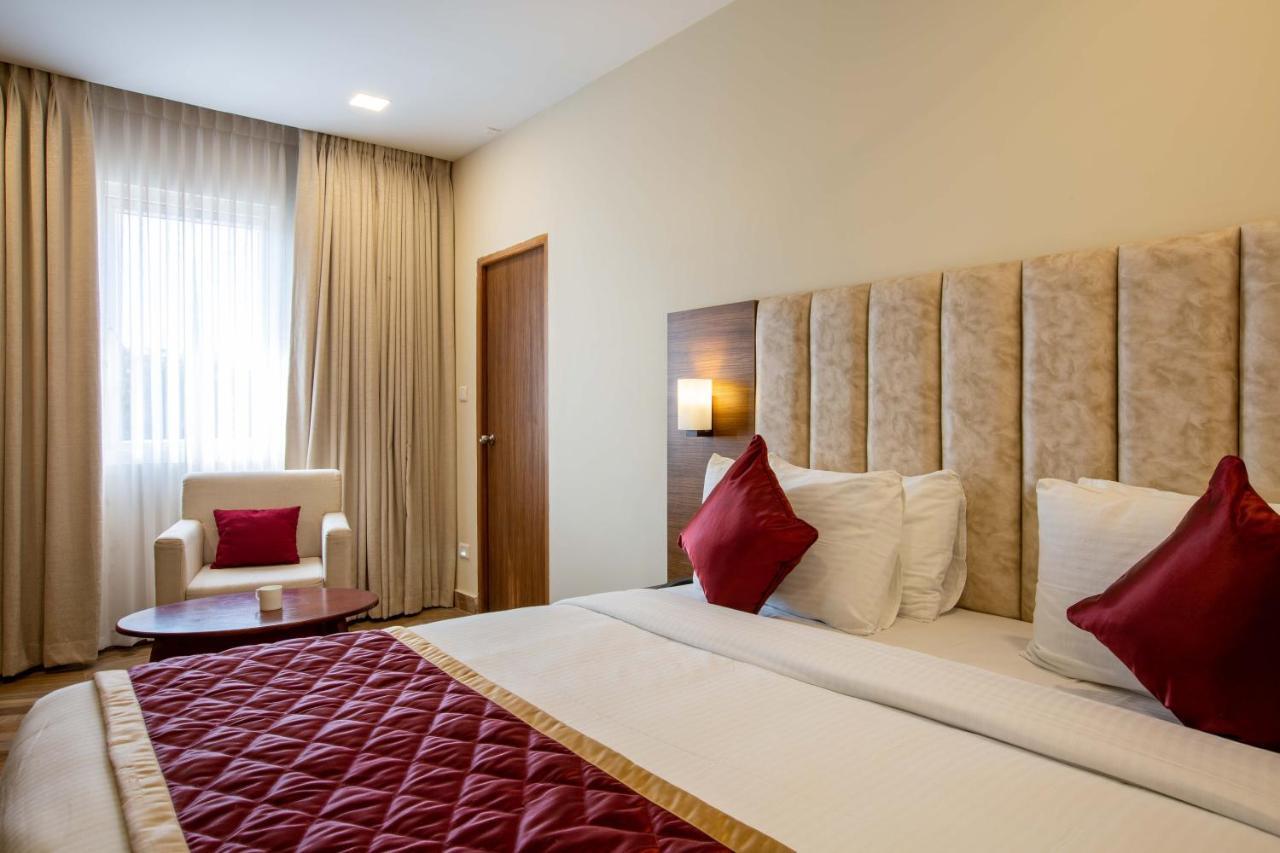 Hotel Bluemoon Tirunelveli Exteriör bild