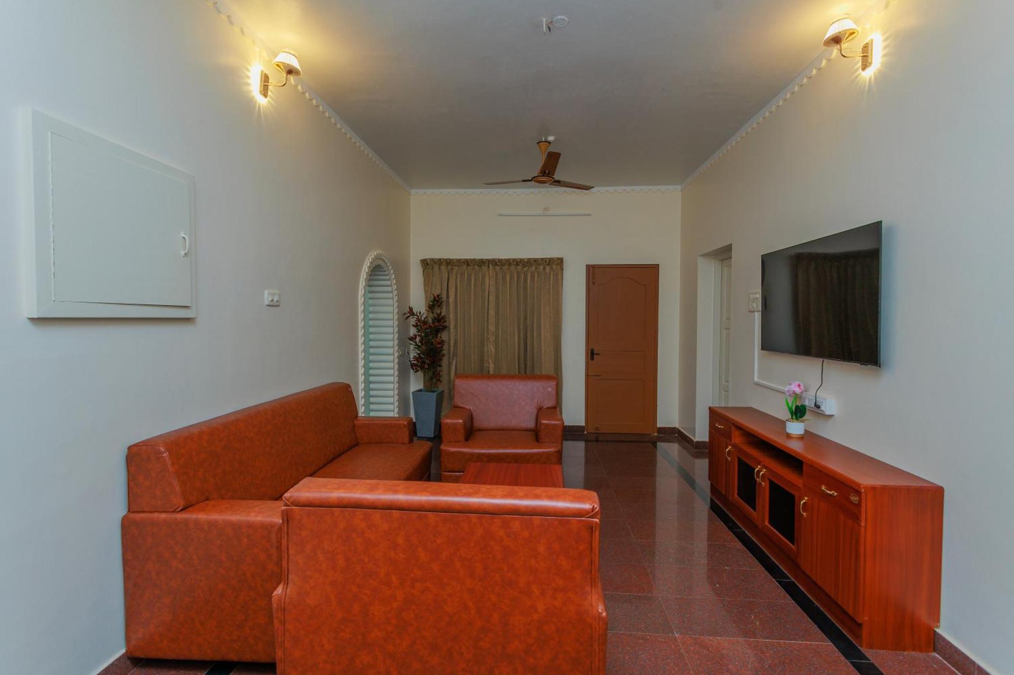 Hotel Bluemoon Tirunelveli Exteriör bild
