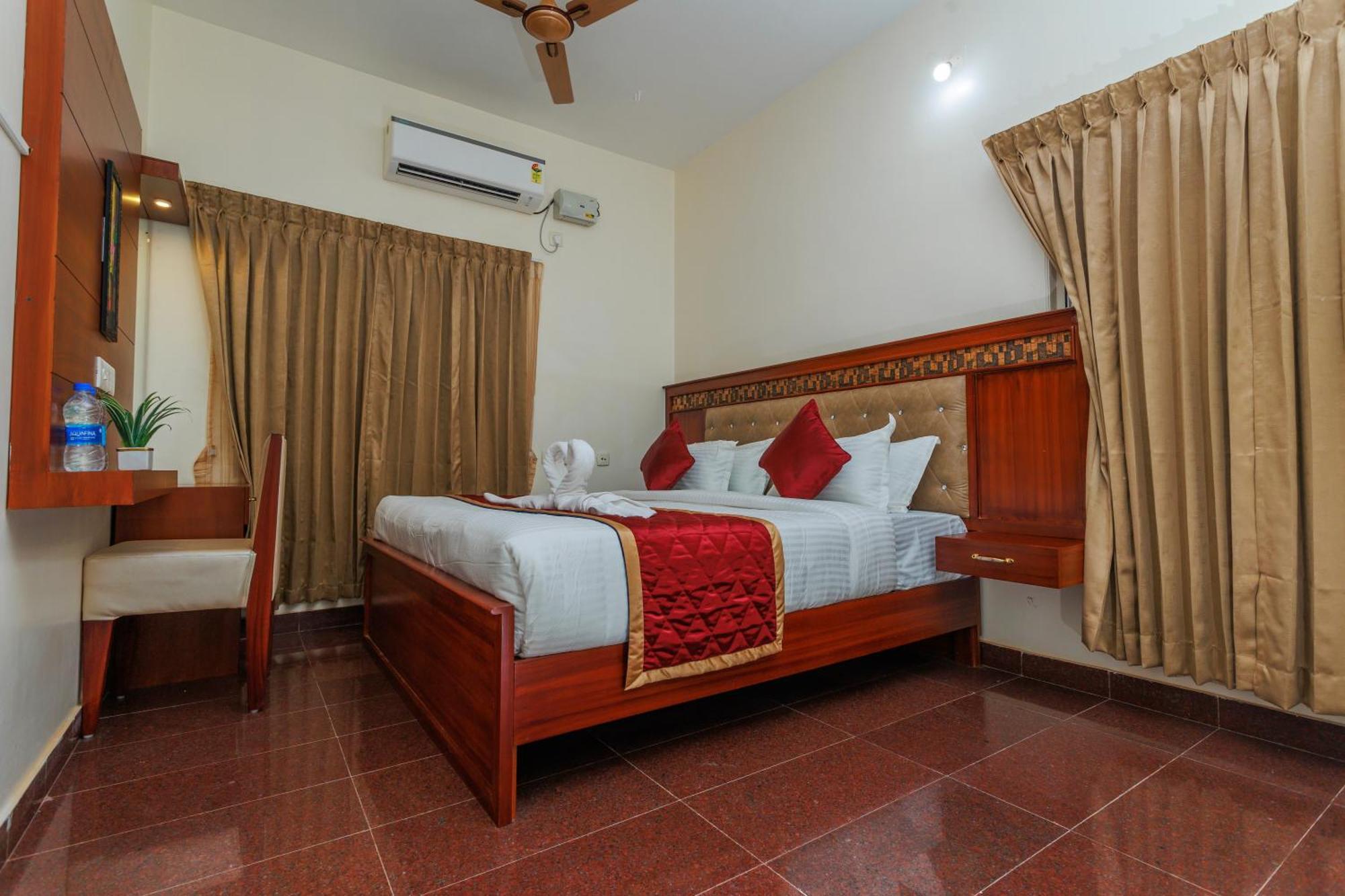 Hotel Bluemoon Tirunelveli Exteriör bild