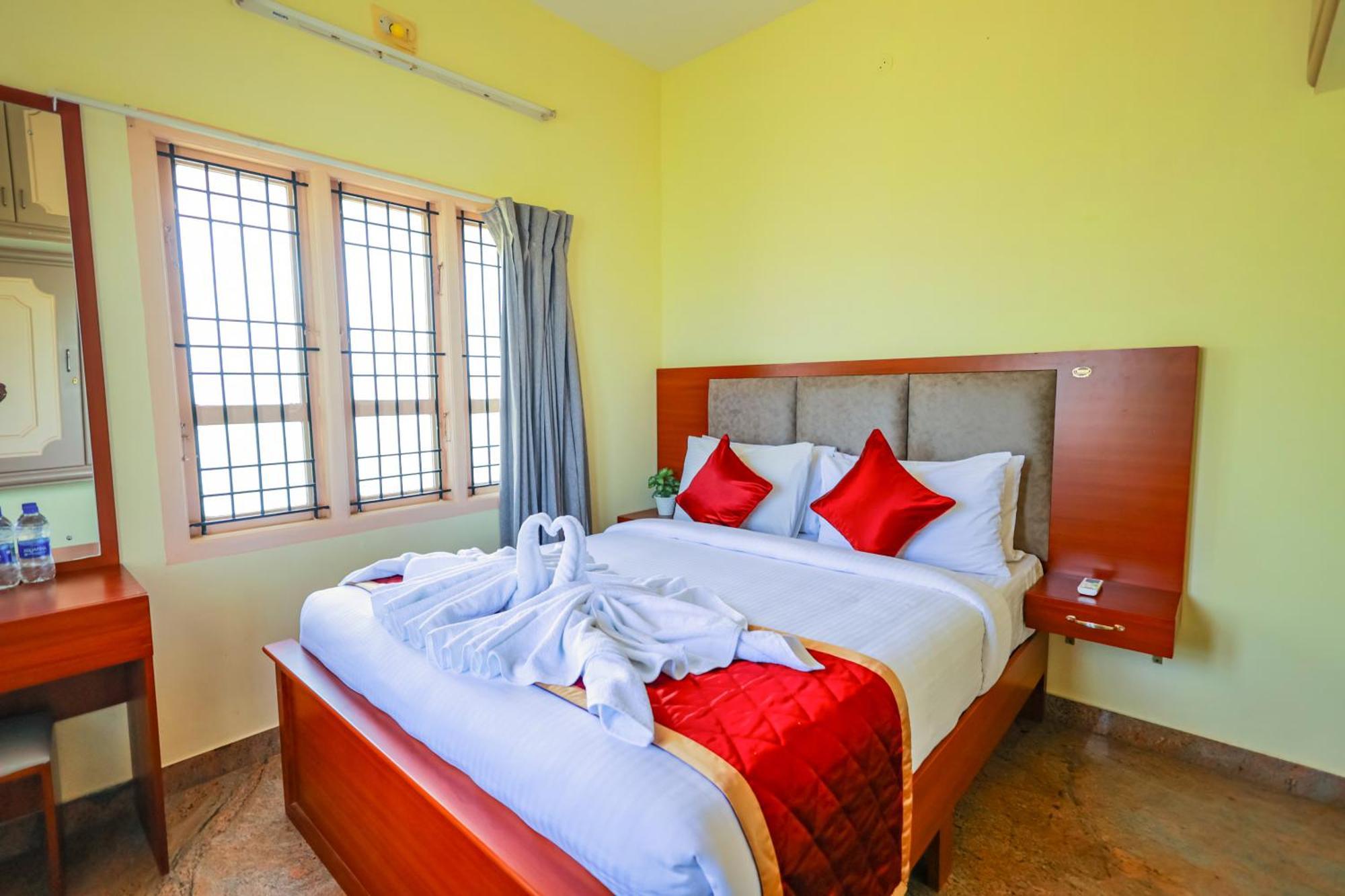 Hotel Bluemoon Tirunelveli Exteriör bild