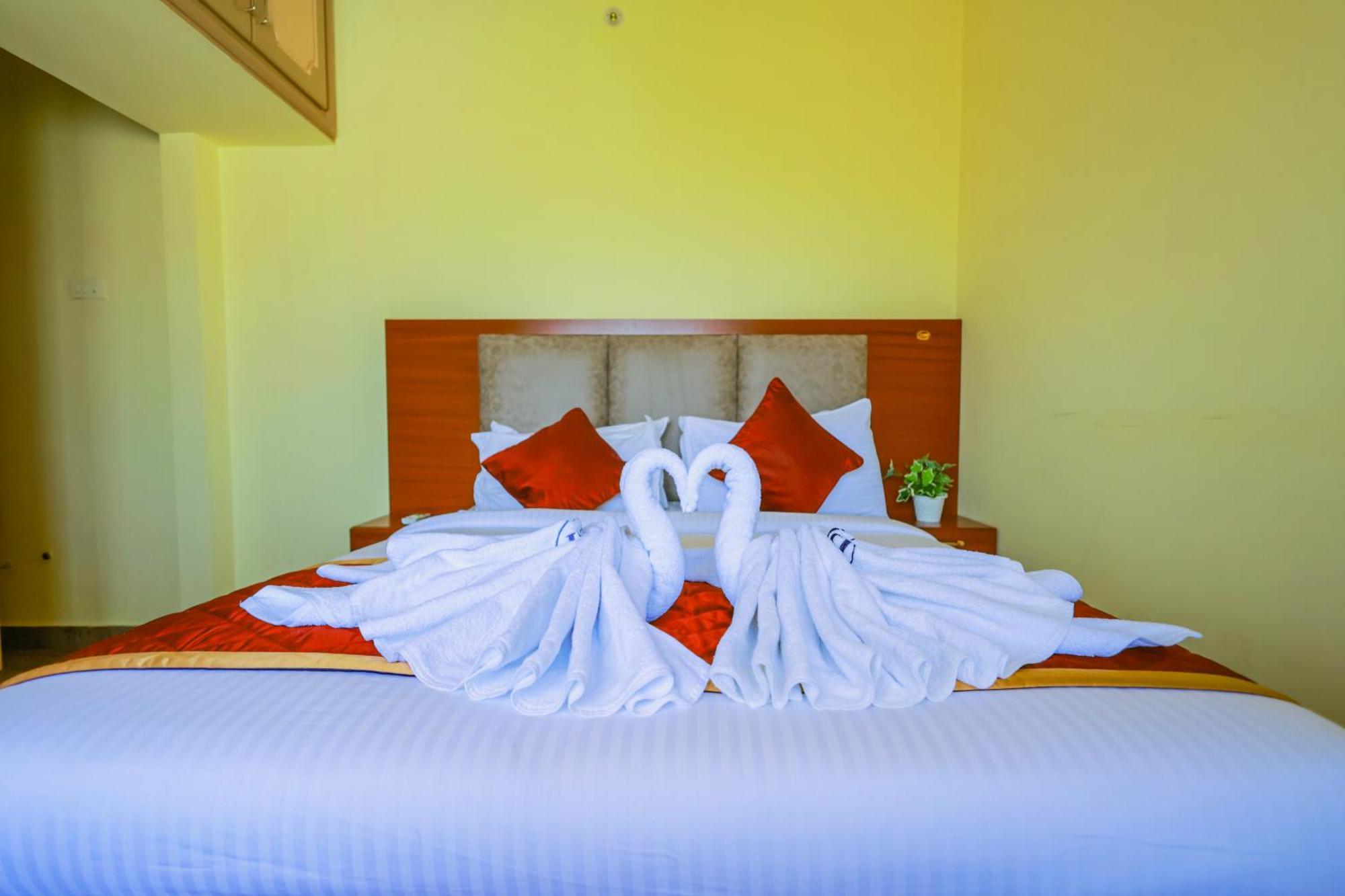 Hotel Bluemoon Tirunelveli Exteriör bild