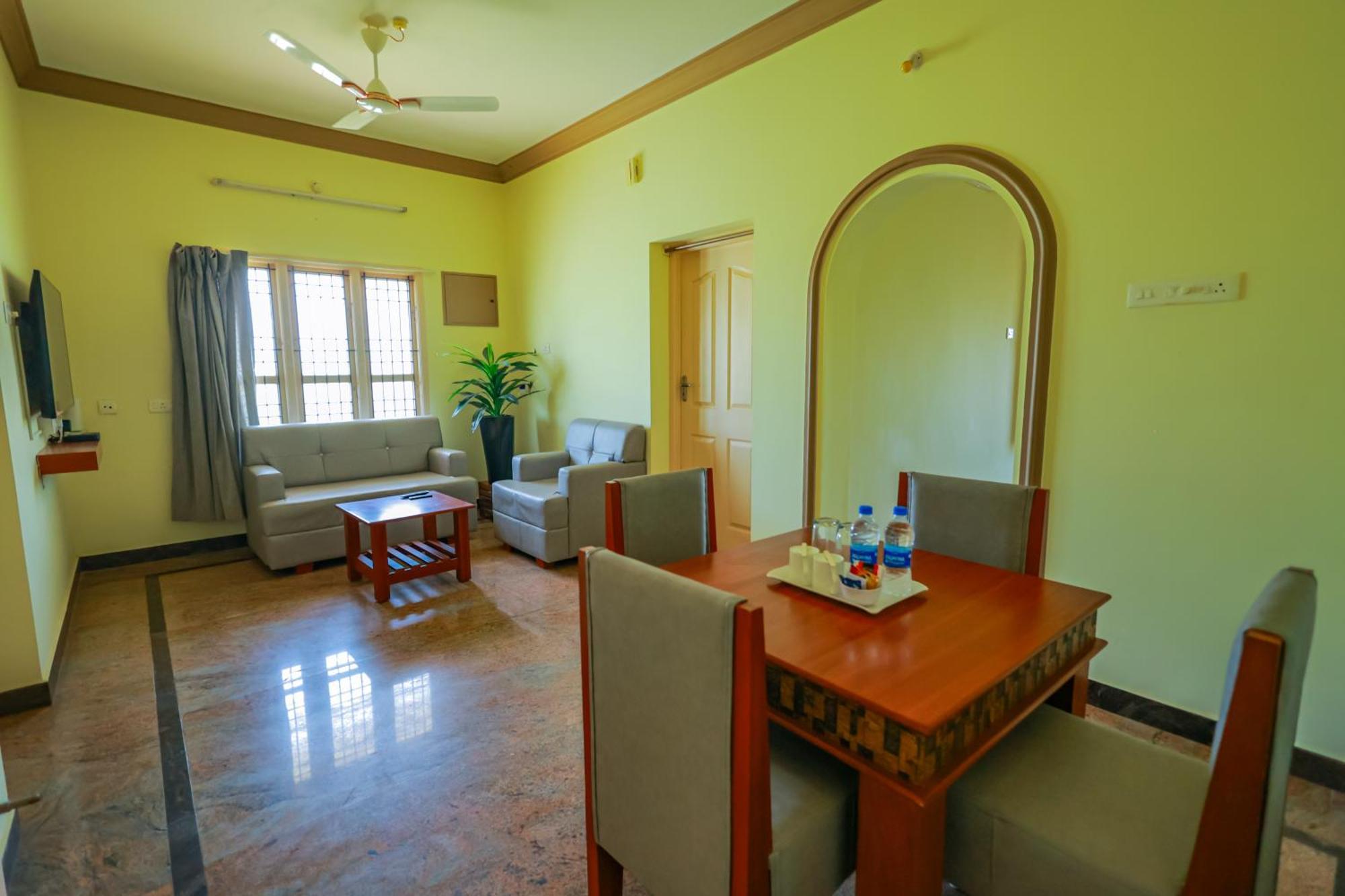 Hotel Bluemoon Tirunelveli Exteriör bild