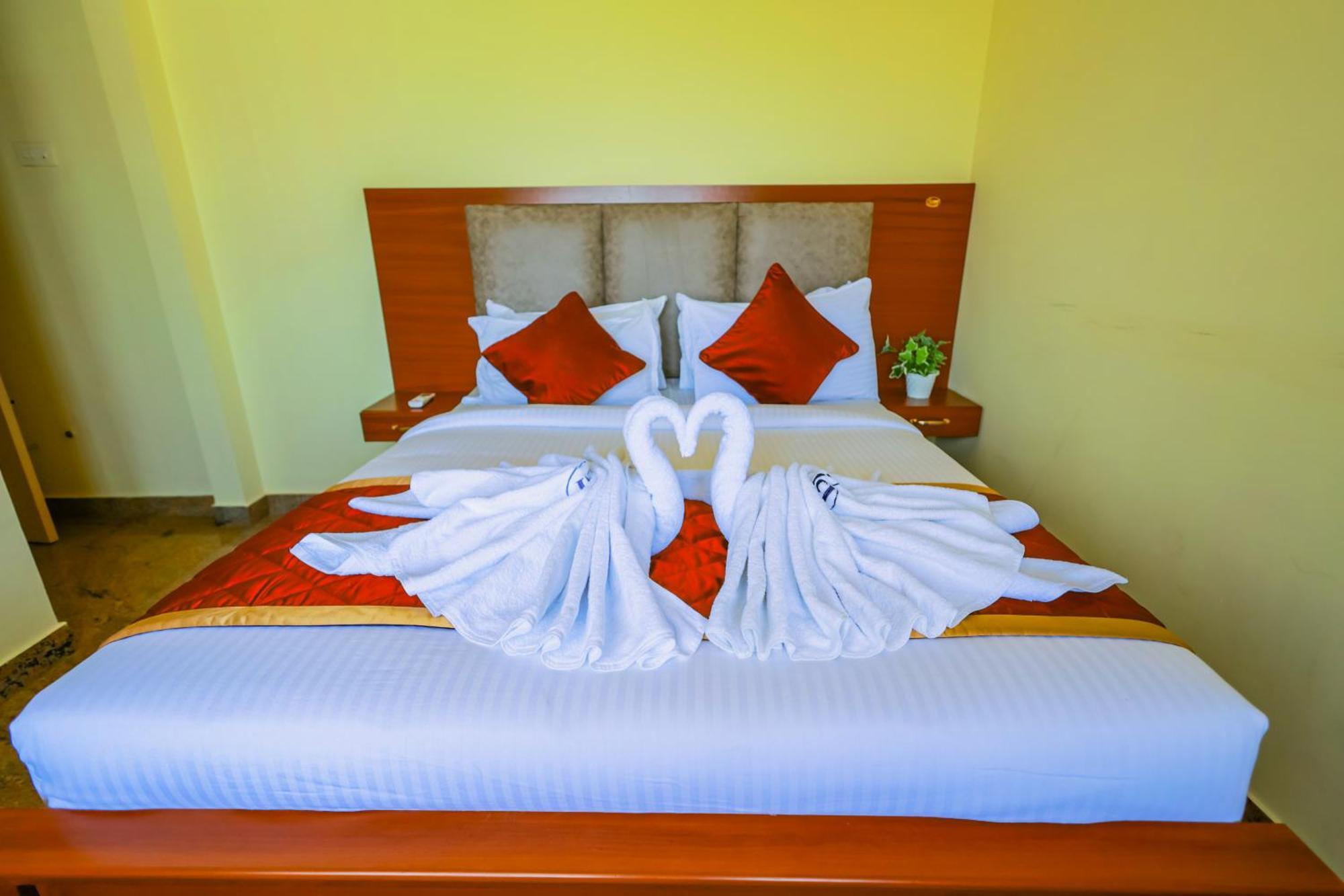 Hotel Bluemoon Tirunelveli Exteriör bild
